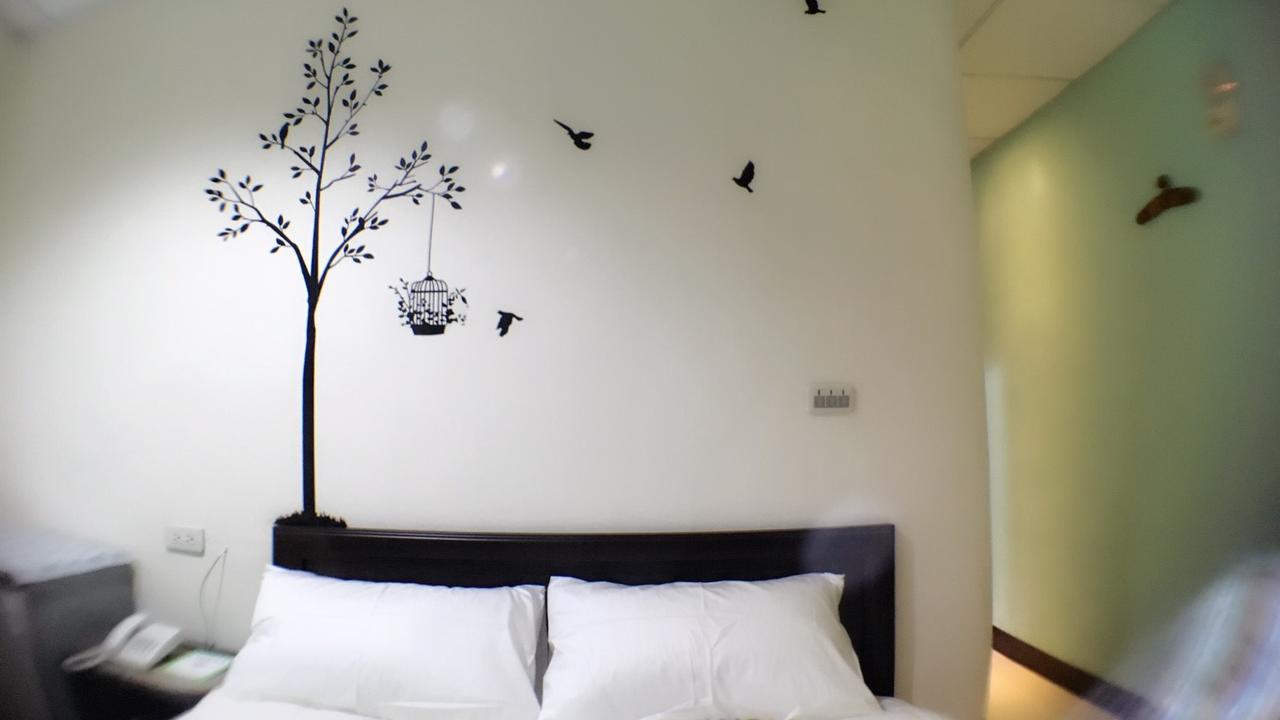 Hfun Hotel Kaohsiung Exterior photo